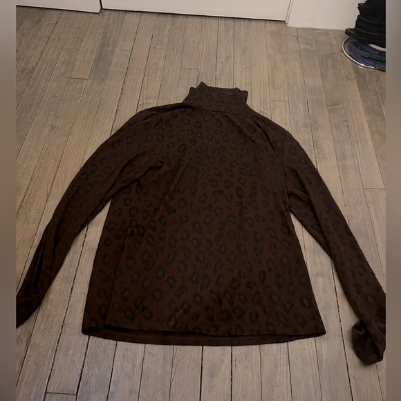 Ann Taylor Cheetah Print Turtleneck! - Picture 2 of 5